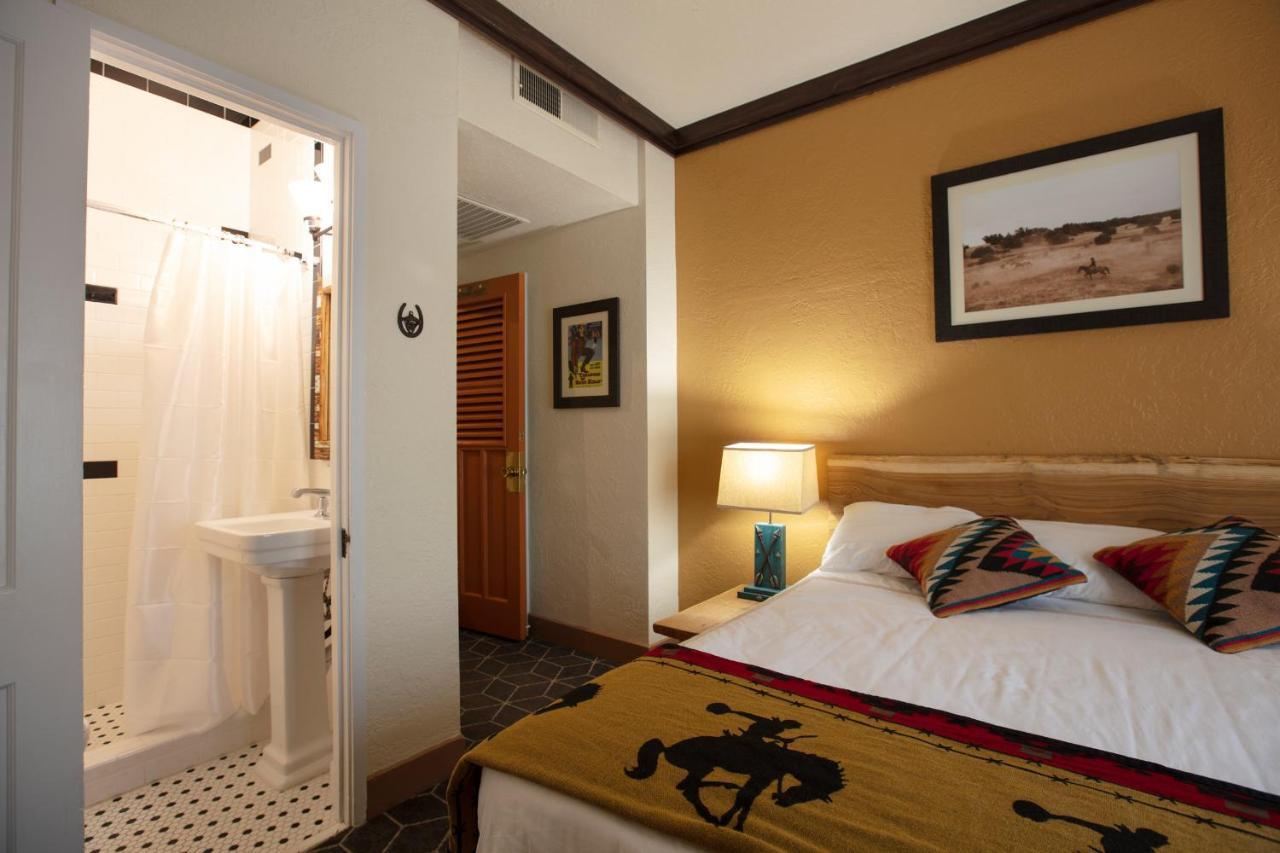 גאלופ Hotel El Rancho מראה חיצוני תמונה